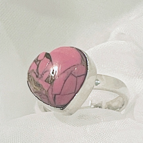 Pink Turquoise Solid Sterling Silver Heart Ring - Picture 3 of 9